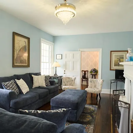 Borum House - 3 Bed, 2 & Half Bath, Full Kitchen, Heart Of Downtown Natchez Exterior photo